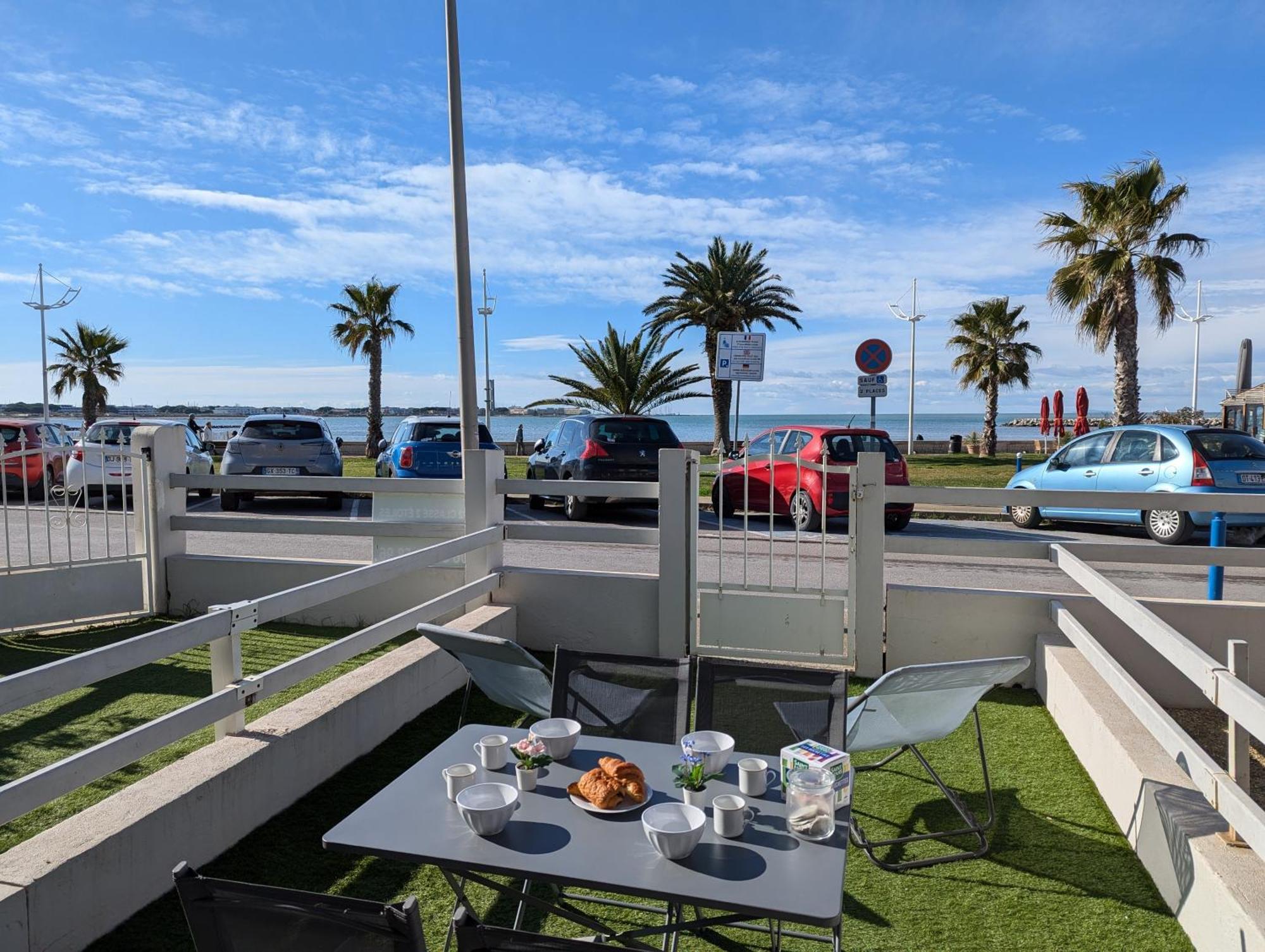 Sol-Y-Days Goeland, Appartement Avec Terrasse Front De Mer Et Place De Parking En Centre-Ville Le Grau-du-Roi Buitenkant foto